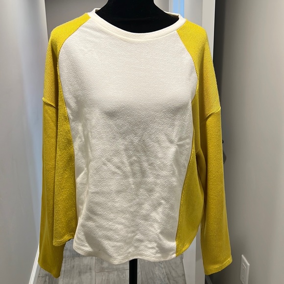 Zara Sweaters - Zara sweater. Size S